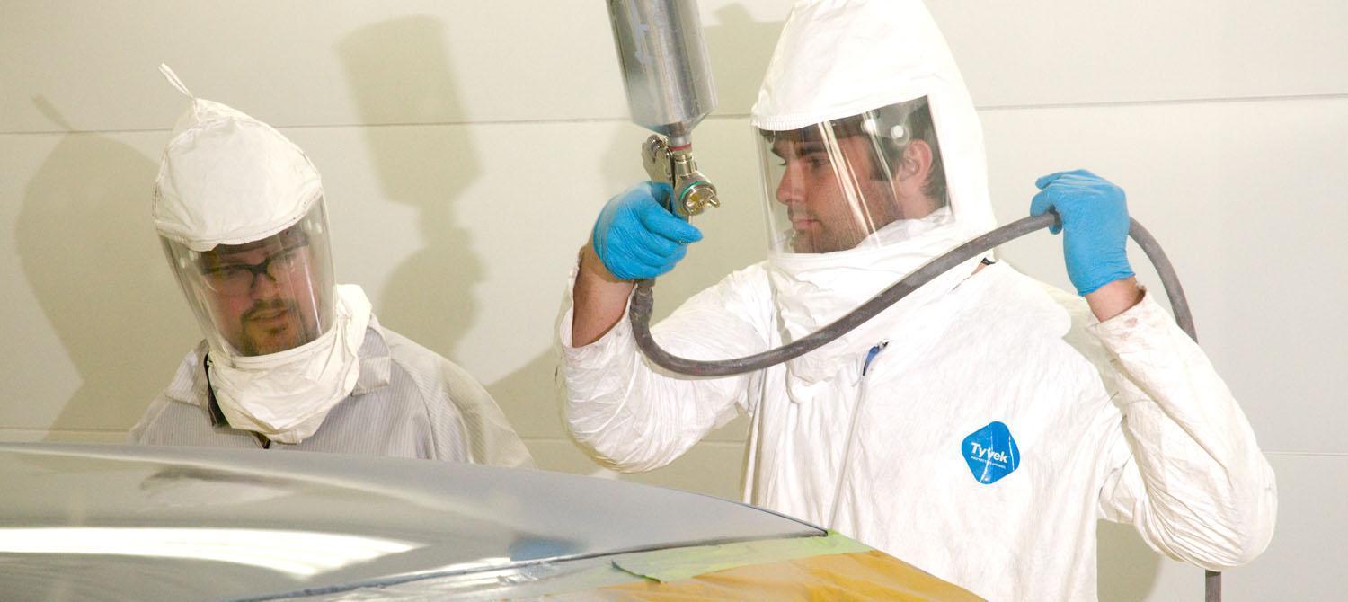 Photo of autobody student and instructor