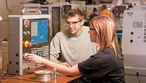 100+ Career-ready award options with industry-savvy instructors using the latest technology
20+ programs that transfer to a four-year university
College credit for previous education and experience
Classes available on Faribault and North Mankato campuses and online
South Central College is accredited by the Higher Learning Commission